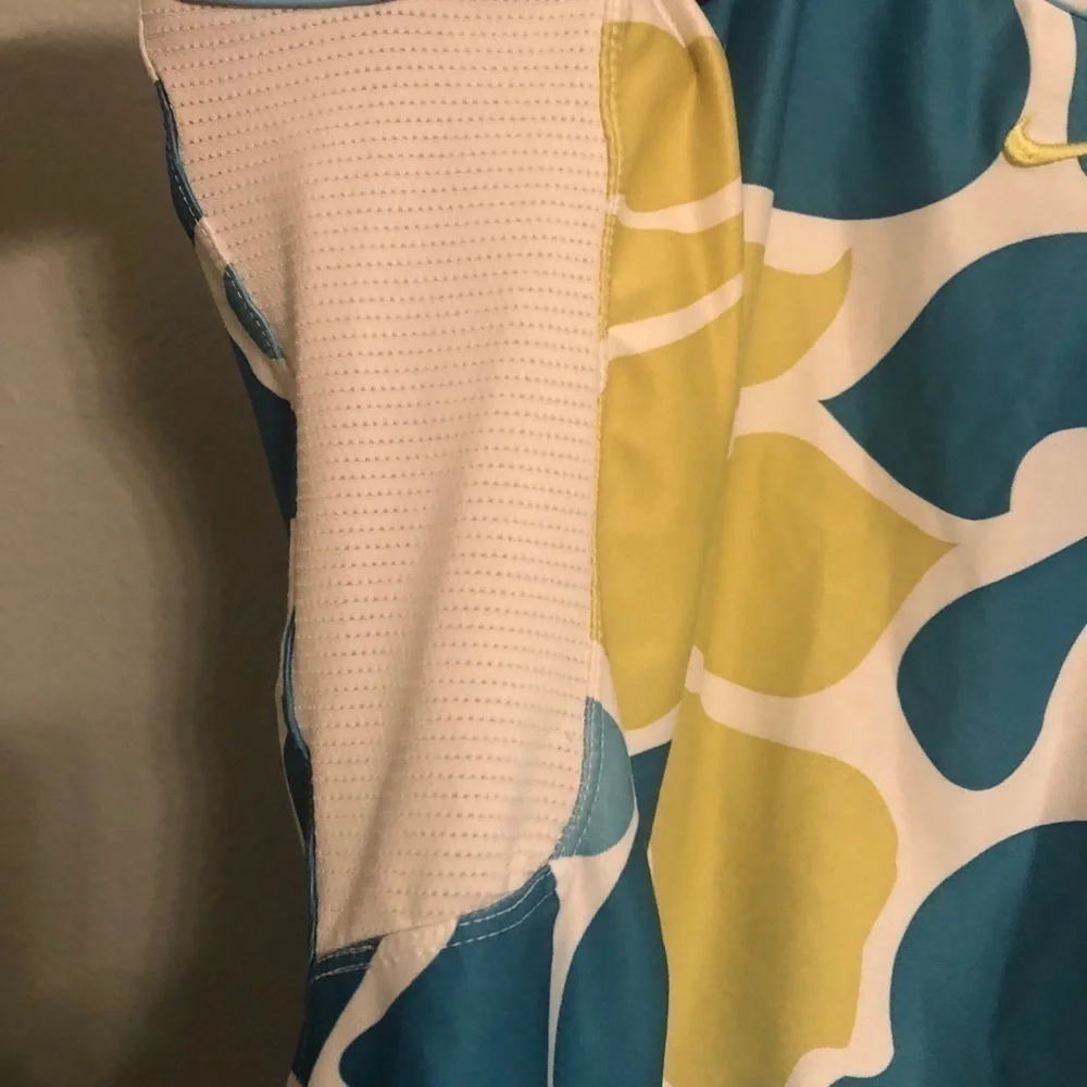 Nike tropical tank dri-fit